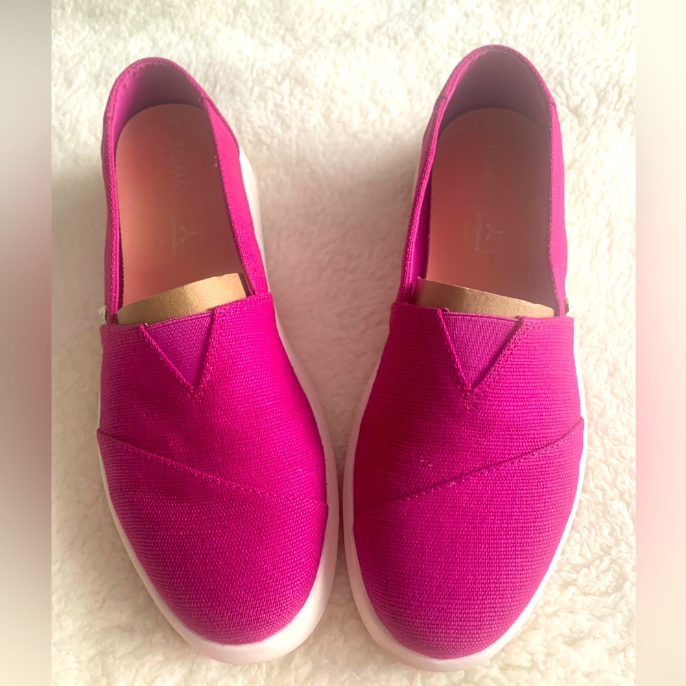 Toms